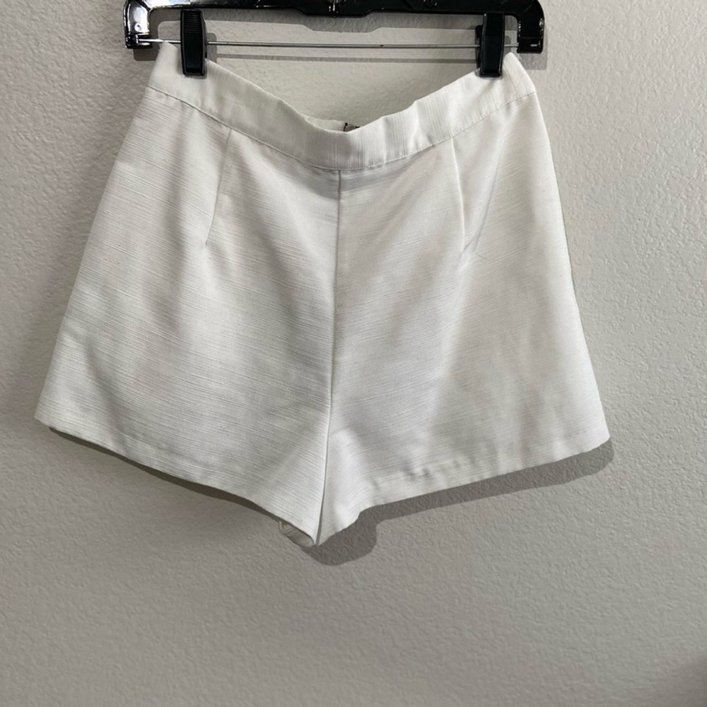 Topshop High Waist White Shorts with Zipper Detail Size 6 Excellent Condition - Picture 6 of 9